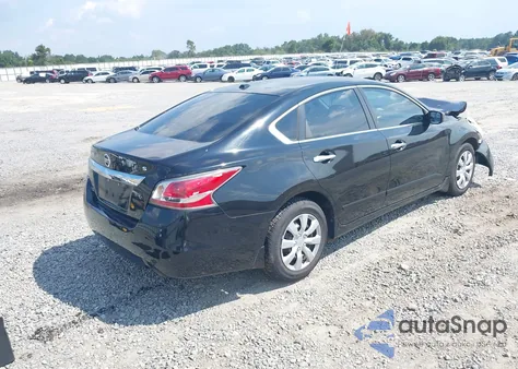 2015 Nissan Altima 2.5 S из США, поврежденный, VIN 1N4AL3AP1FN879082